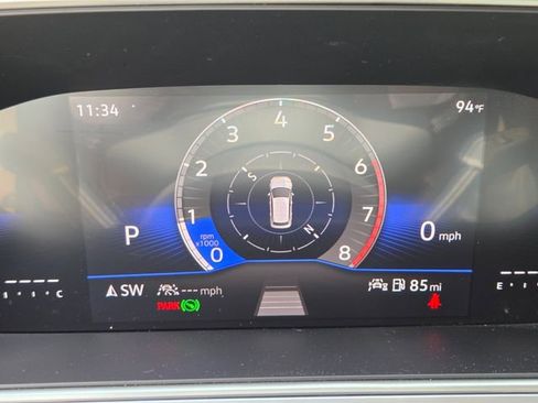 Certified 2025 Volkswagen Taos SE FWD image 19