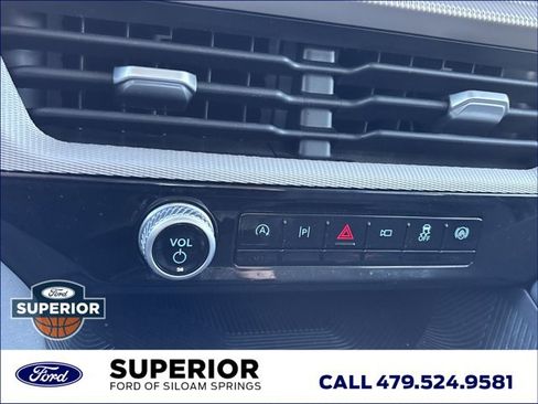 Used 2025 Ford Explorer Active image 35