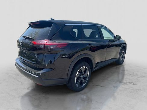 Used 2025 Nissan Rogue SV AWD/4WD image 8