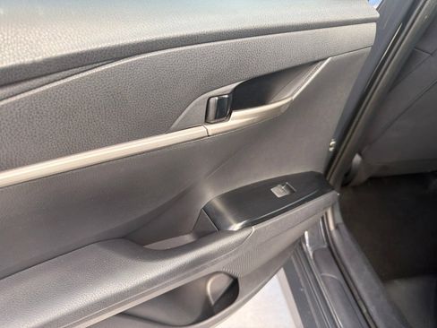 Used 2025 Toyota Camry LE FWD image 10