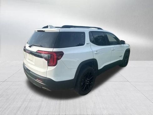 Used 2023 GMC Acadia SLT w/ Elevation Edition image 9