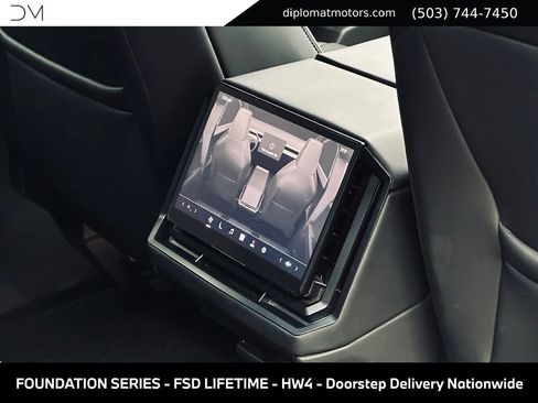 Used 2024 Tesla Cybertruck Cyberbeast AWD/4WD image 21