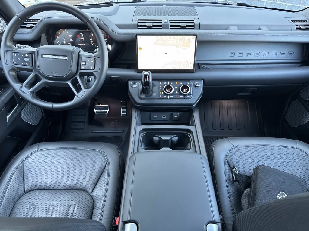 Certified 2024 Land Rover Defender 130 X AWD/4WD image 17