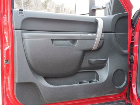 Used 2010 Chevrolet Silverado 2500 LT w/ Interior Plus Package image 14