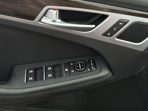 Used 2017 Genesis G80 3.8 w/ Option Group 02 image 15