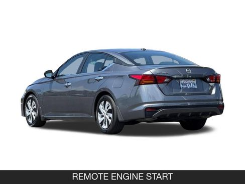 Used 2025 Nissan Altima 2.5 S FWD image 8