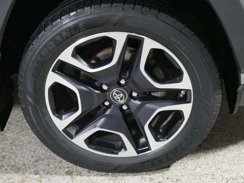 Used 2019 Toyota RAV4 Adventure w/ Cold Weather Package AWD/4WD image 15