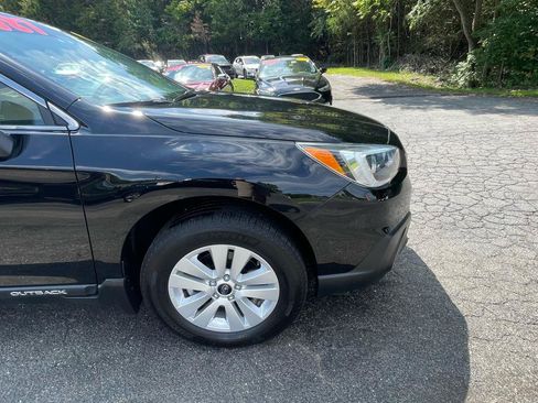 Used 2016 Subaru Outback 2.5i Premium AWD/4WD image 12