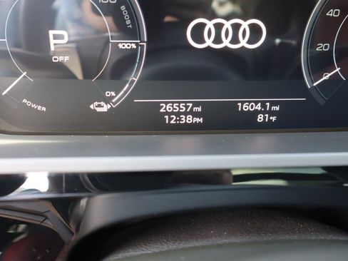 Used 2024 Audi SQ8 e-tron Prestige w/ Prestige Package AWD/4WD image 11