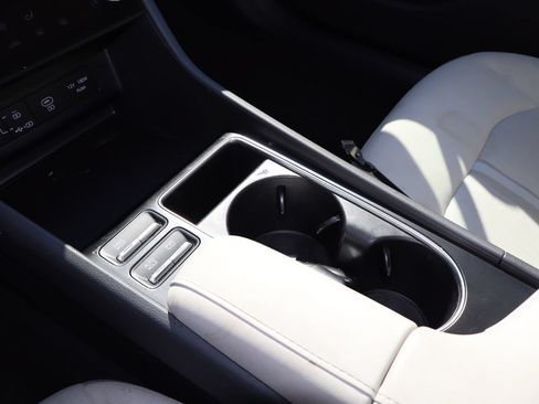 Used 2025 Hyundai Sonata SEL FWD image 24
