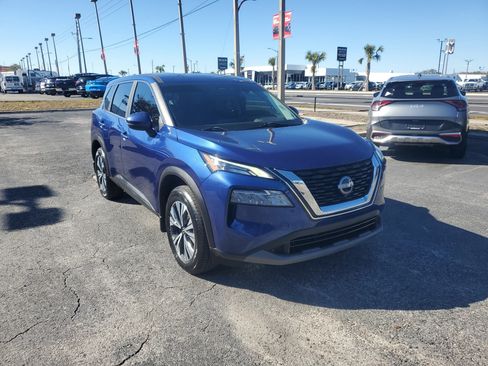 Certified 2023 Nissan Rogue SV image 3