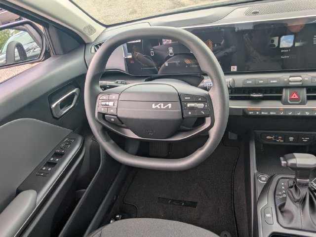New 2026 Kia K4 FWD image 16