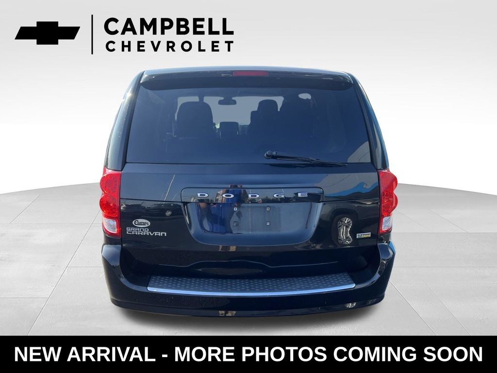 Used 2018 Dodge Grand Caravan SE FWD image 4
