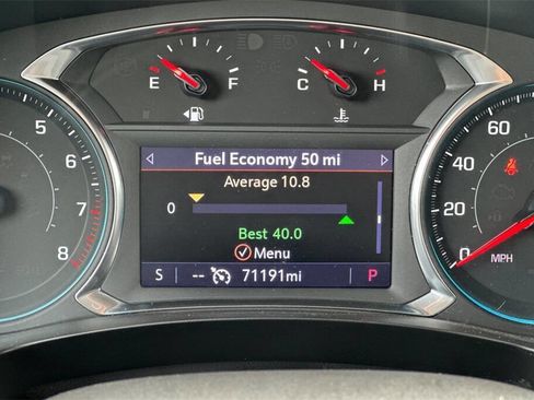 Used 2022 Chevrolet Traverse LT image 29