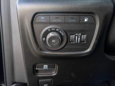 Used 2022 Jeep Grand Cherokee Limited 4xe w/ Luxury Tech Group II AWD/4WD image 17
