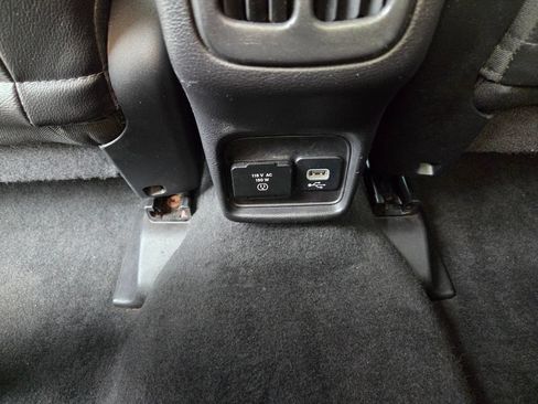 Used 2019 Jeep Compass Limited AWD/4WD image 16