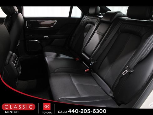 Used 2020 Lincoln Continental AWD w/ Premium Package image 21