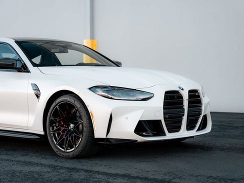 Used 2022 BMW M4 xDrive Competition w/ Kith Edition image 14