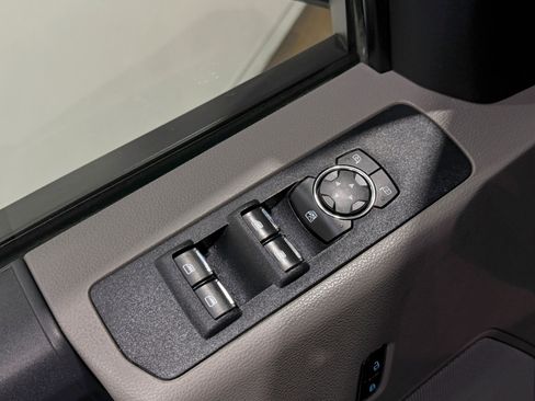 Used 2022 Ford F350 XL w/ Power Equipment Group image 31