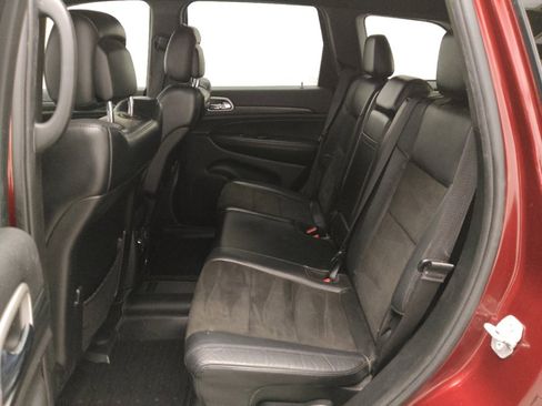 Used 2019 Jeep Grand Cherokee Laredo w/ Laredo X Package image 18