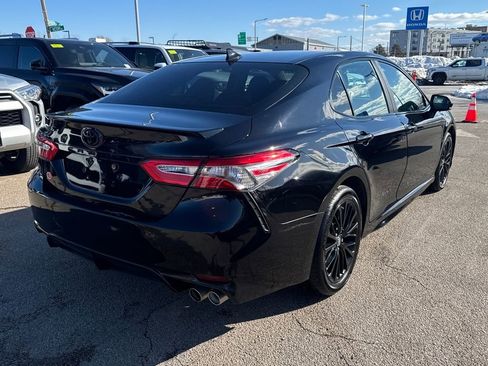Used 2019 Toyota Camry SE image 7
