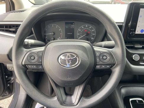 Used 2023 Toyota Corolla LE w/ LE Convenience Package FWD image 33