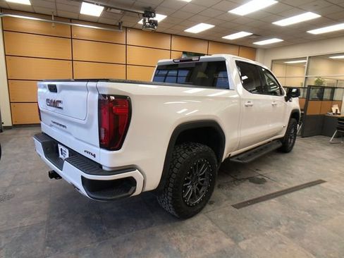 Used 2022 GMC Sierra 1500 AT4 w/ AT4 Preferred Package image 7