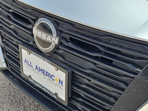 Used 2024 Nissan Altima 2.5 SV FWD image 13