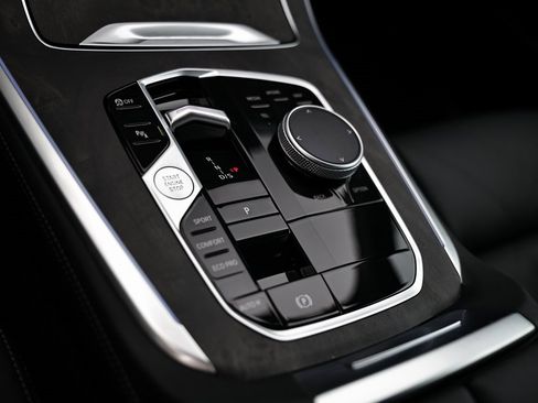 Used 2025 BMW X5 sDrive40i w/ Climate Comfort Package image 40