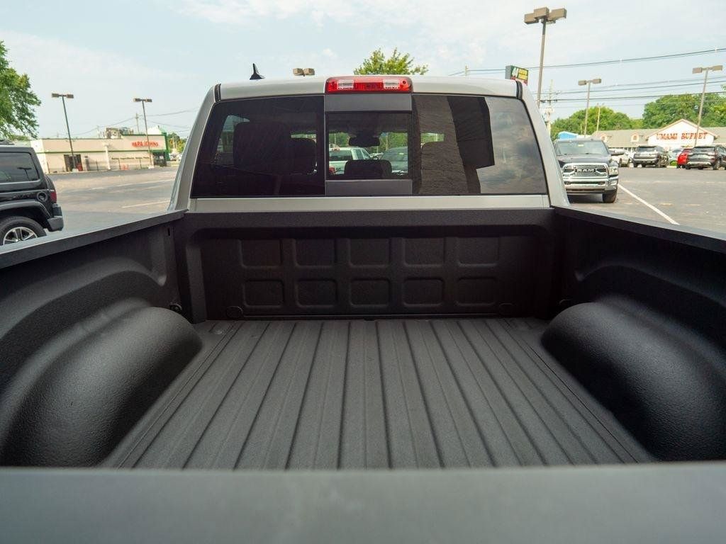Used 2015 RAM 1500 Limited AWD/4WD image 12