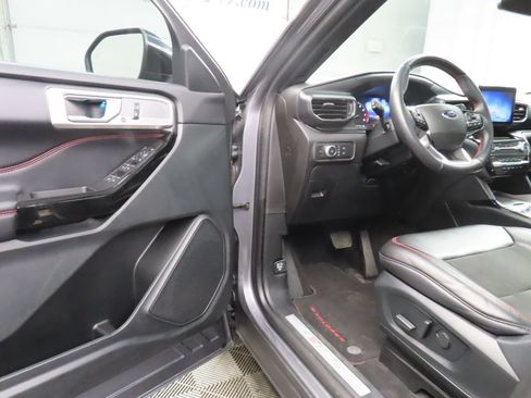 Used 2022 Ford Explorer ST-Line w/ Class IV Trailer Tow Package AWD/4WD image 47