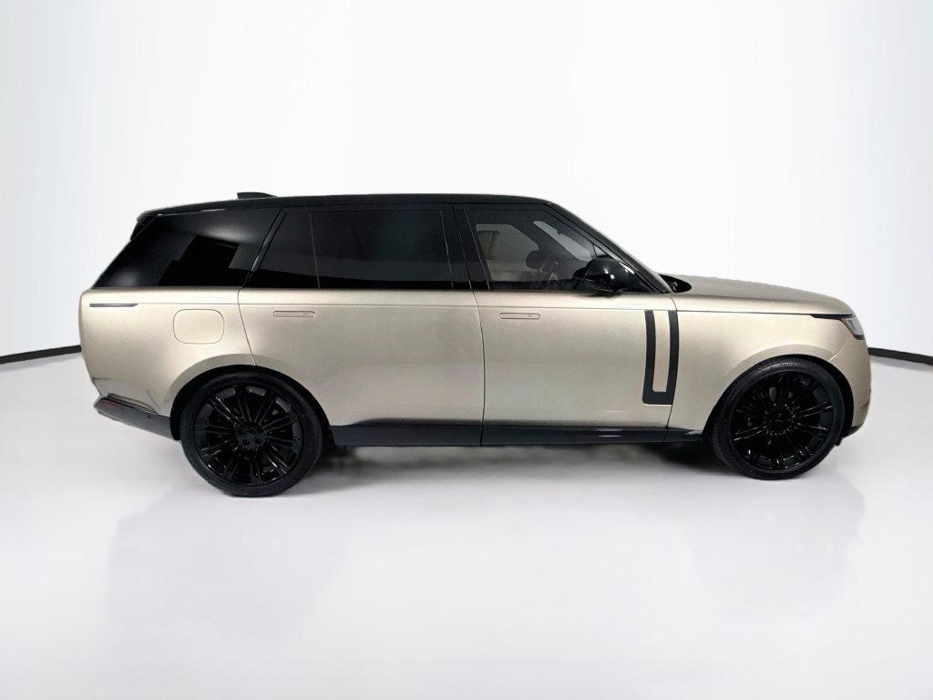 New 2026 Land Rover Range Rover Long Wheelbase SE AWD/4WD image 4