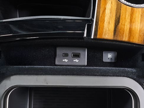 Used 2025 Cadillac Escalade ESV Sport Platinum AWD/4WD image 22