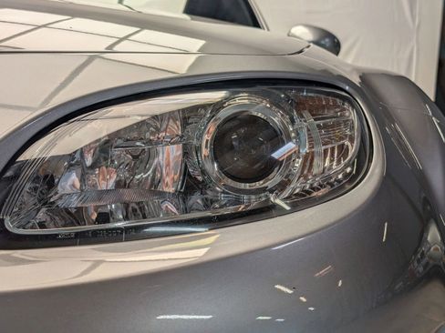 Used 2010 MAZDA MX-5 Miata Grand Touring w/ Premium Pkg image 9