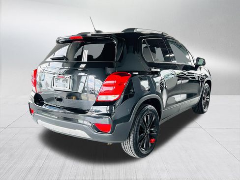 Used 2020 Chevrolet Trax LT w/ Redline Edition FWD image 6