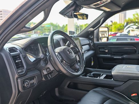 Used 2024 RAM 5500 4x4 Crew Cab image 27