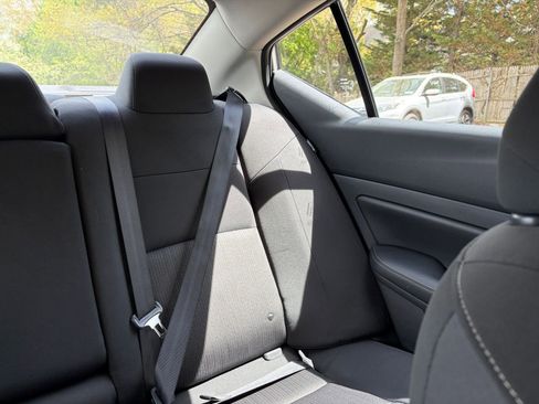 Used 2025 Nissan Altima 2.5 SV FWD image 37