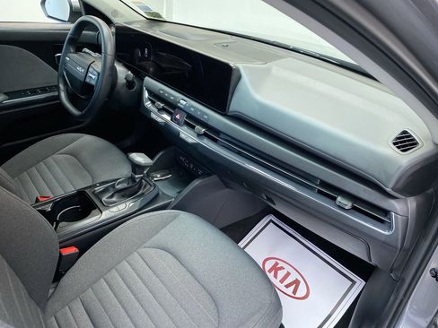 Certified 2025 Kia K4 EX image 29