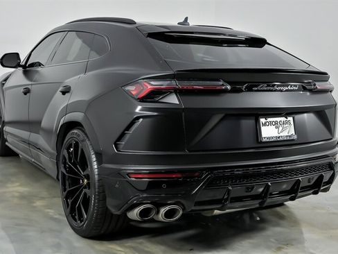 Used 2022 Lamborghini Urus AWD/4WD image 10