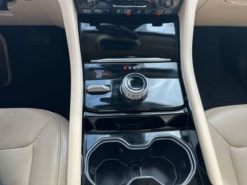 Used 2022 Jeep Grand Cherokee Limited image 20