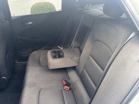 Used 2021 Chevrolet Malibu LT image 36
