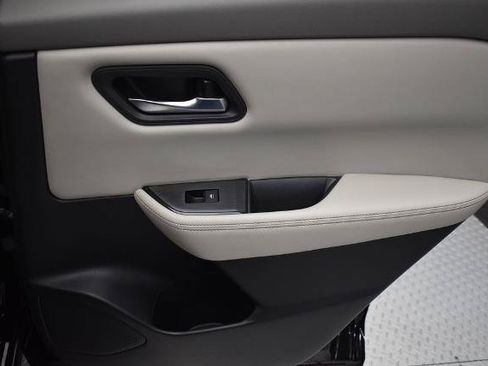 Certified 2024 Nissan Rogue SV AWD/4WD image 26