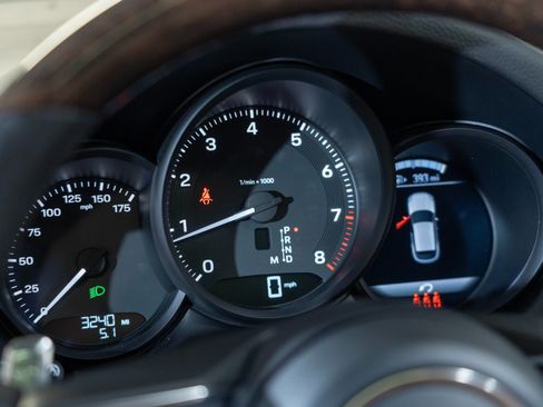 Certified 2026 Porsche Macan AWD/4WD image 19