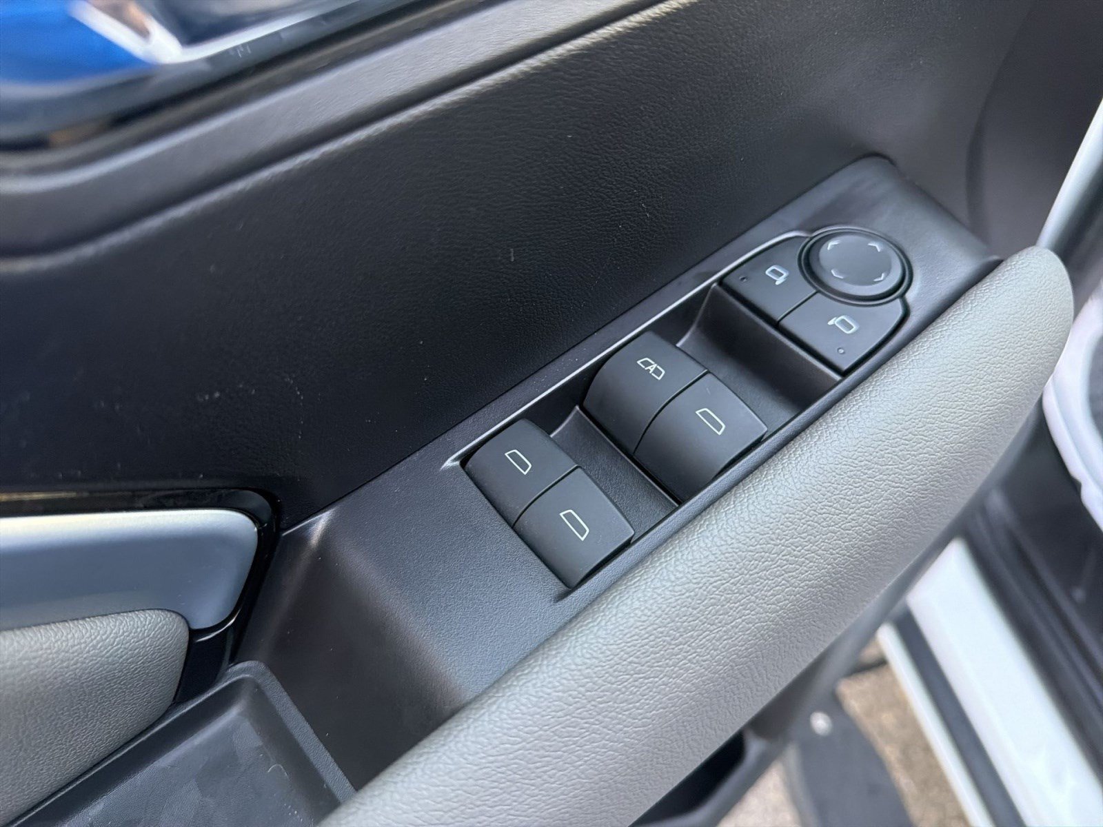 Used 2024 Chevrolet Colorado ZR2 AWD/4WD image 15