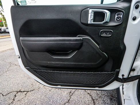 Used 2024 Jeep Wrangler Unlimited Rubicon image 43