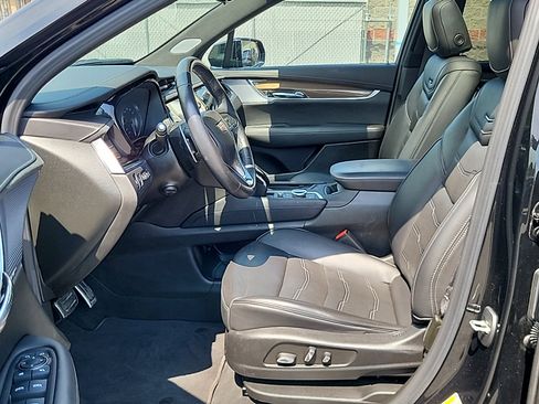 Used 2024 Cadillac XT6 Sport w/ Platinum Package AWD/4WD image 14