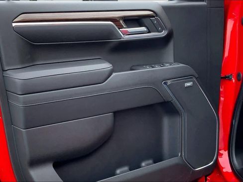 Used 2022 Chevrolet Silverado 1500 LT Trail Boss w/ Convenience Package II image 21