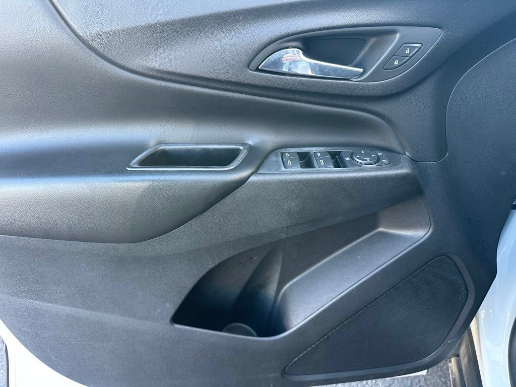 Used 2022 Chevrolet Equinox LT FWD image 17