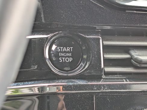 Used 2025 Nissan Pathfinder Rock Creek AWD/4WD image 34