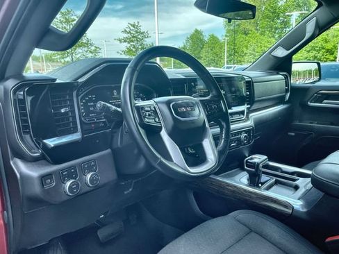 Certified 2024 GMC Sierra 1500 Elevation w/ Preferred Package AWD/4WD image 10